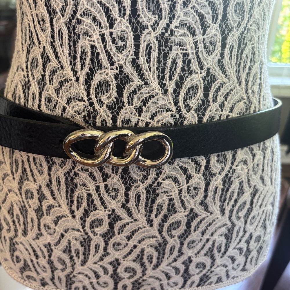 Black and Silver Landes Belt with Elegant Design
